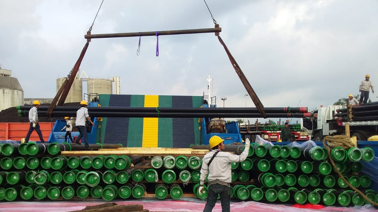 Loading pipes on T2